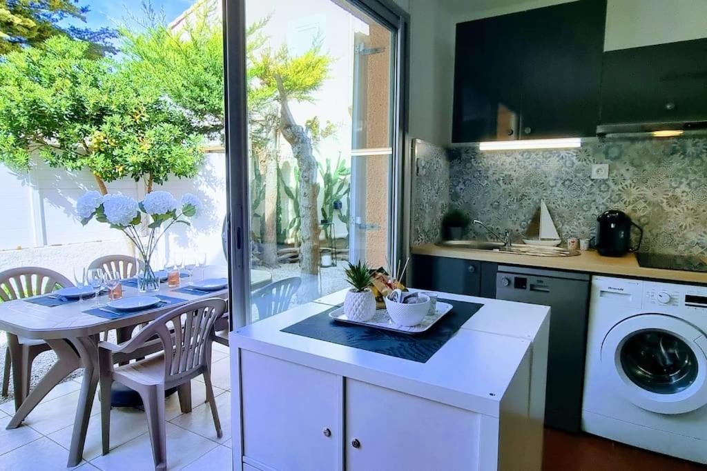 Le Marine Rez De Jardin Direct Plage Parking Prive Climatise Sete Ngoại thất bức ảnh